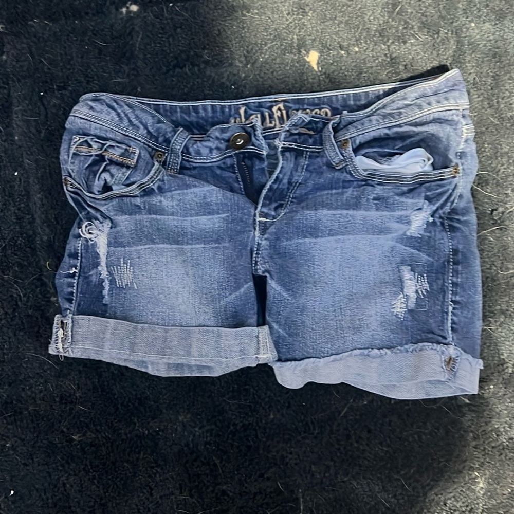 Wall flower mid shorts